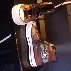 I'm selling converse warn once